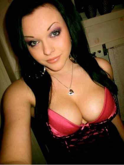 Busty Married Girl Is Looking For A Discreet Sex Fun